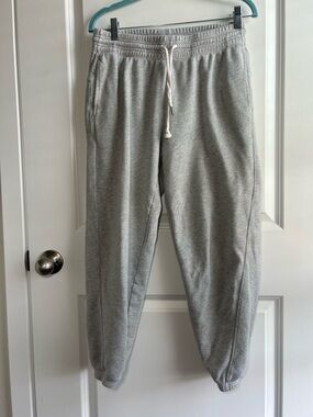 aerie Light Gray Women’s Jogger Sweatpants with Drawstring